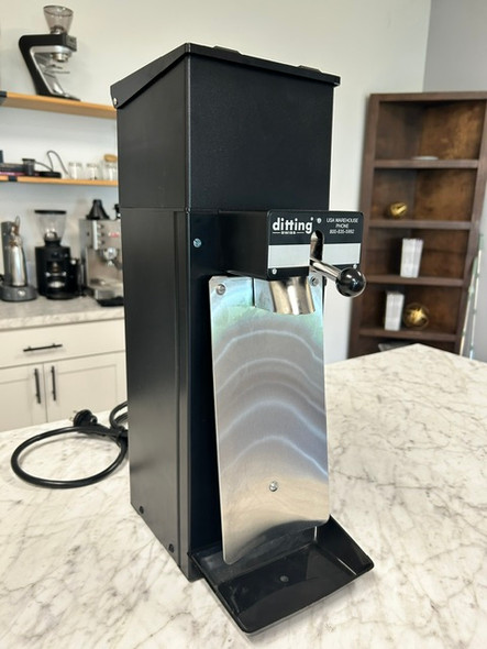 SCRATCH & DENT - EXCELLENT | Ditting KR804 Retail Coffee Grinder (Standard Shaker Plate)