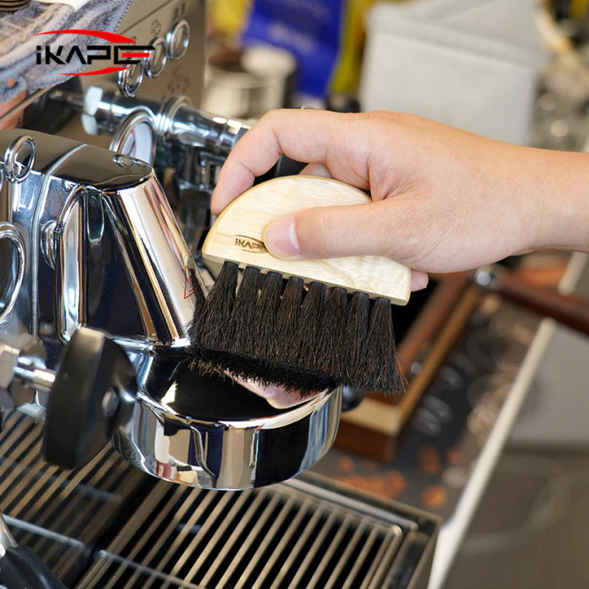 IKAPE Espresso Bar Brush Cleaning Set (in hand)