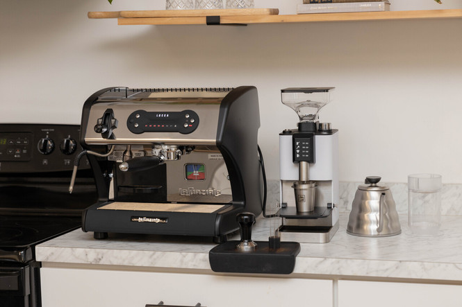 LUCCA A53 Mini V2 Espresso Machine (Styled Image With HeyCafe H1 Grinder)