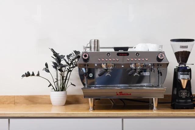 SCRATCH & DENT - FAIR | La Marzocco GB5 S 2grp/ABR (Custom Powder Coating RAL# 6003)