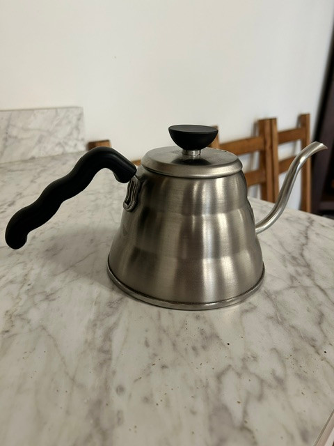 SCRATCH & DENT - GOOD | Hario V60 Buono Kettle - Japanese Made (1.0l)