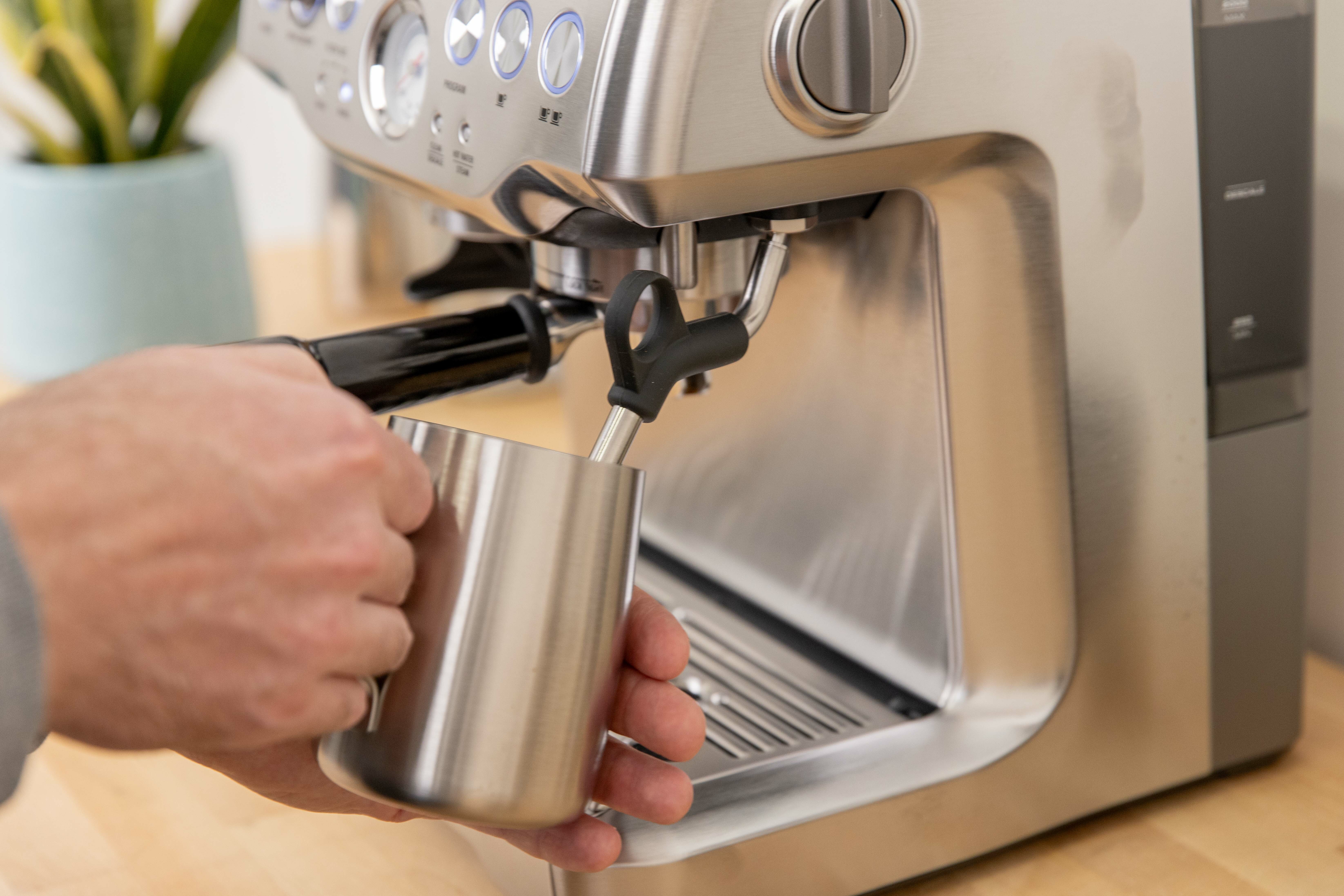 Breville Barista Express Steaming Milk