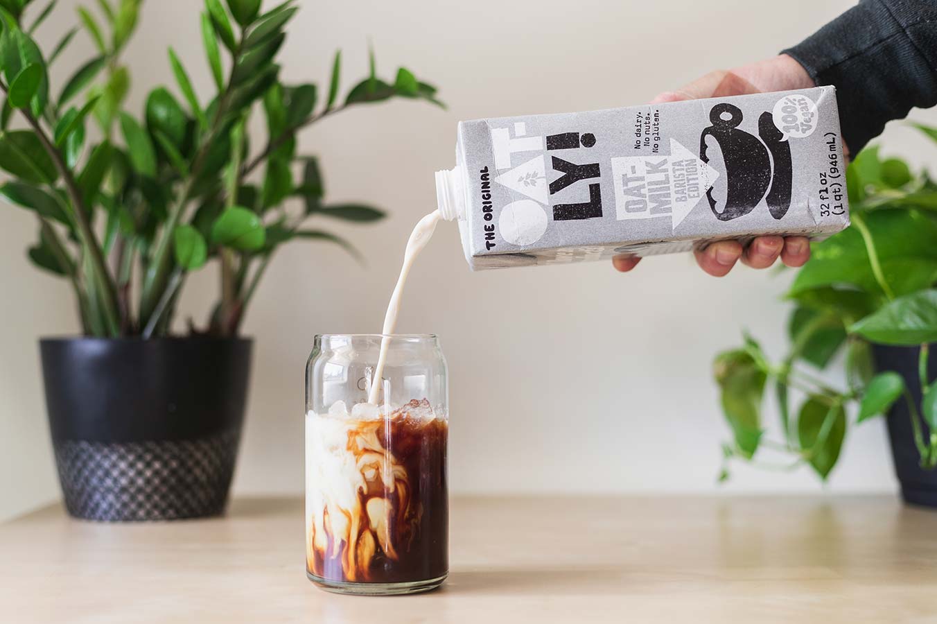 Oatly Barista vs Alpro Barista: Best creamy milk alternative - Bee Noir