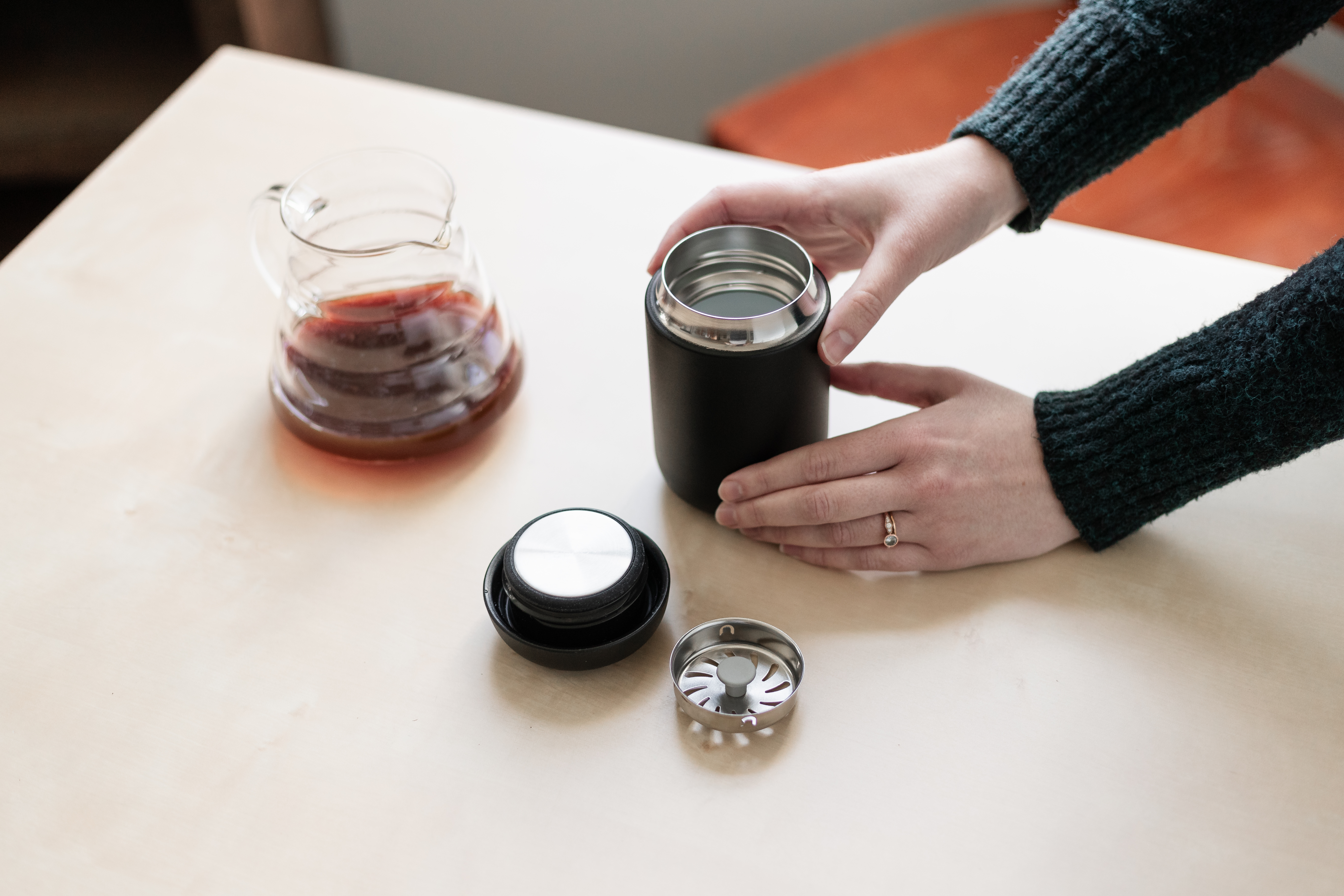 Cart Move Mug on table