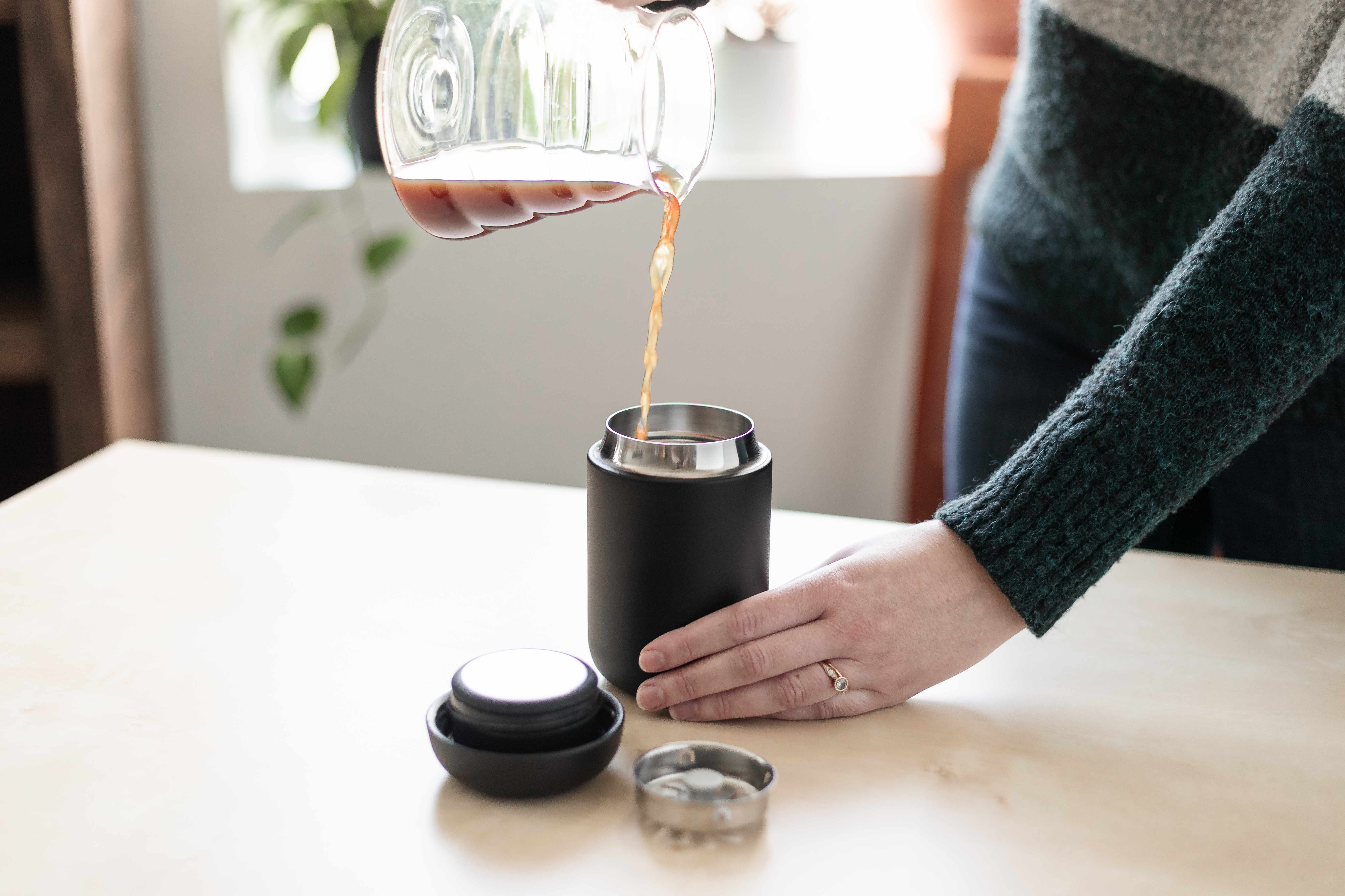 Pouring coffee into Carter Move Mug