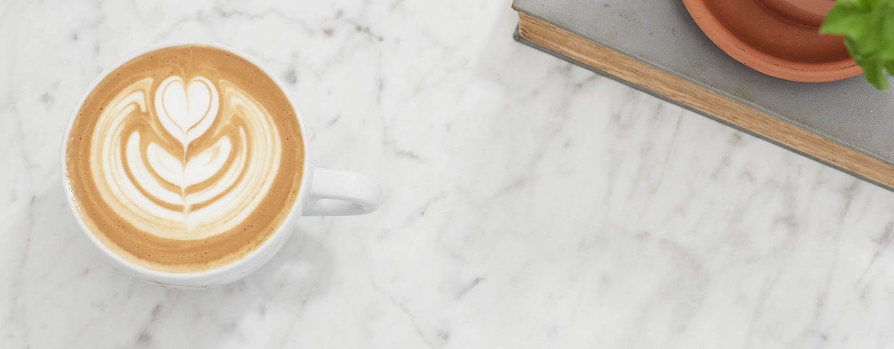Pouring rosetta latte art