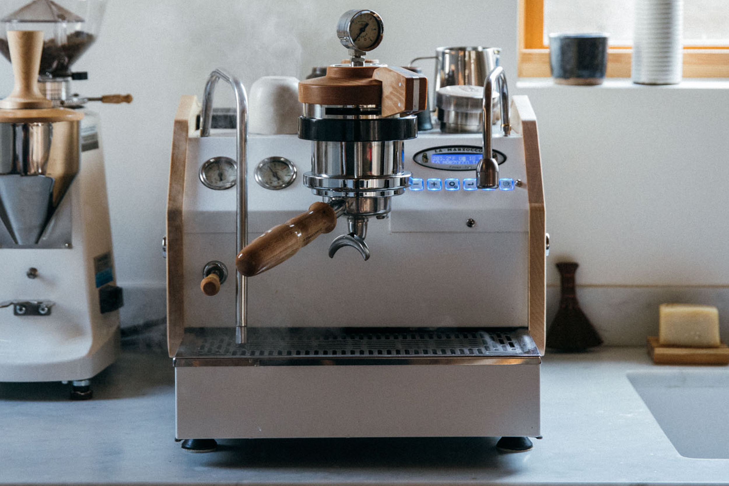 La Marzocco GS3 MP Mechanical Paddle Espresso Machine Prima Coffee