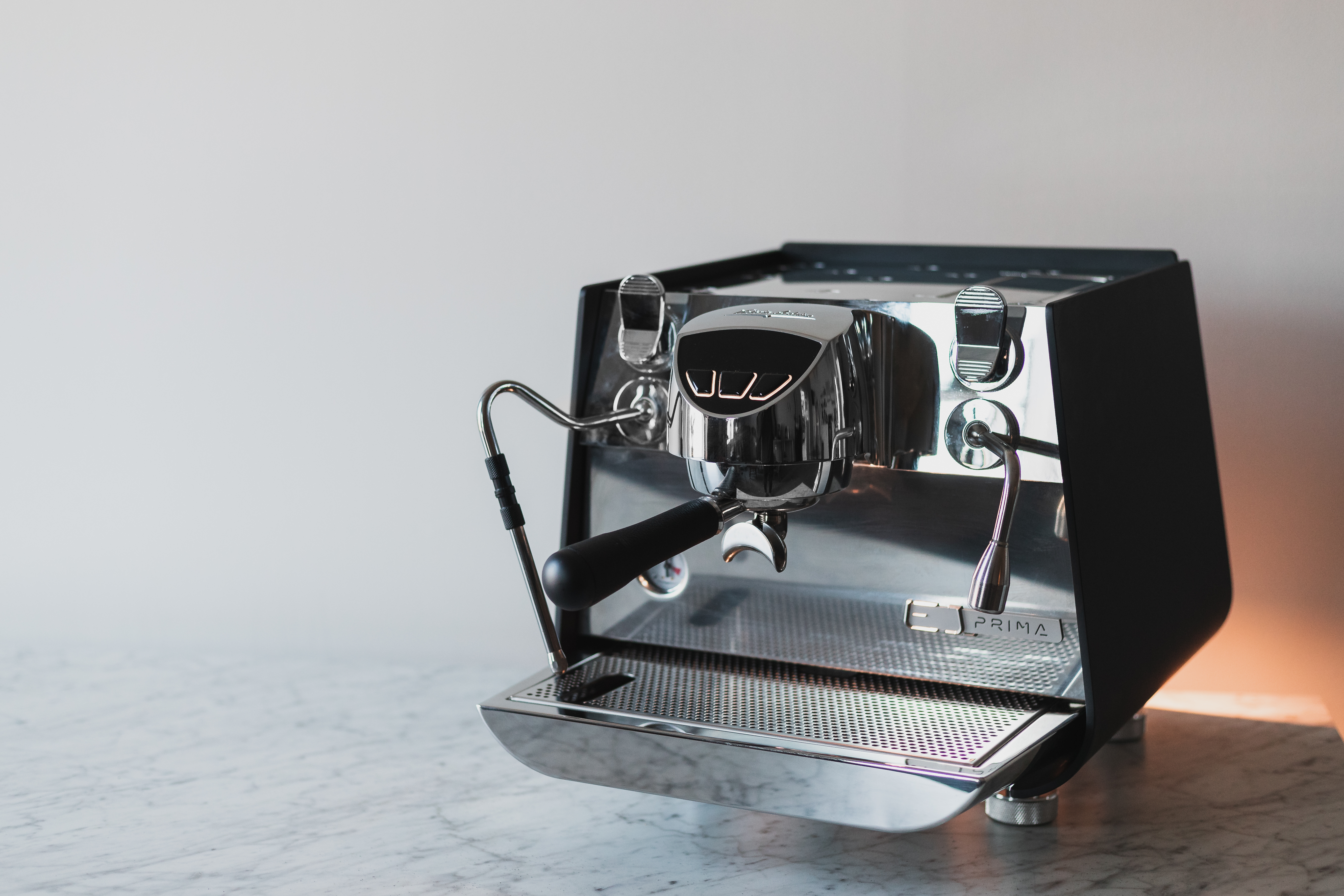 Victoria Arduino Eagle One 2 Group Auto-Volumetric Espresso Machine –  Creation Commercial