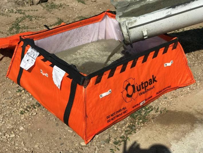 Outpak All-Weather Concrete Washout, 4'x4'x14