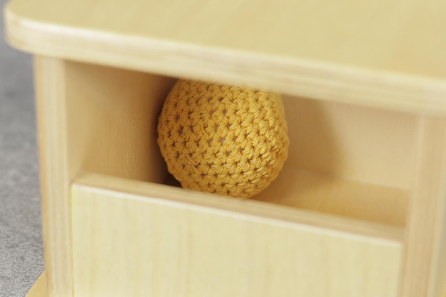 Imbucare Box With Knit Ball