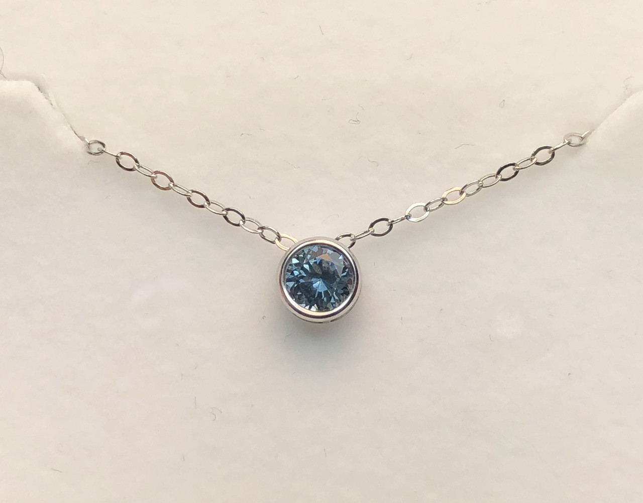 Montana Sapphire Round Bezel Pendant