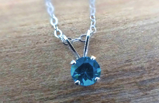 Montana sapphire round pendant sterling silver. Montana sapphire round pendant sterling silver.