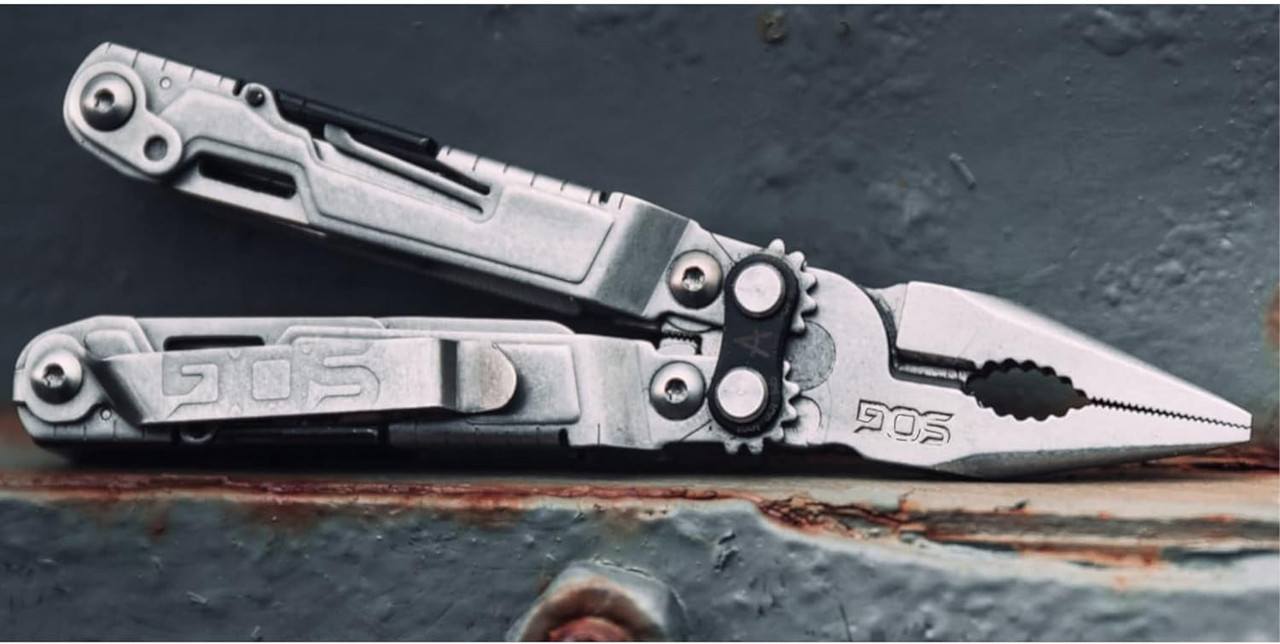 SOG PowerPint EDC Tool Compact Lightweight W/ 18 Multitools In One - Silver SOG PowerPint EDC Tool Compact Lightweight W/ 18 Multitools In One - Silver