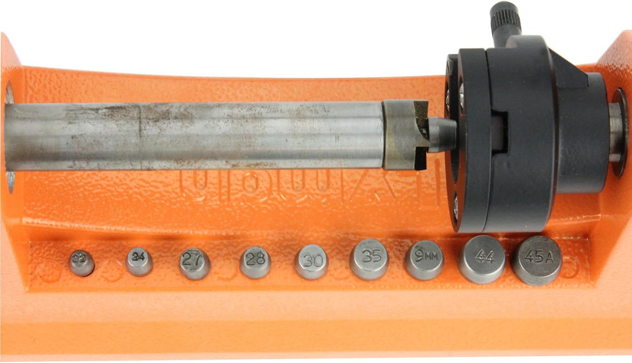 Lyman Universal Trimmer with 9 Pilot Multi Pack