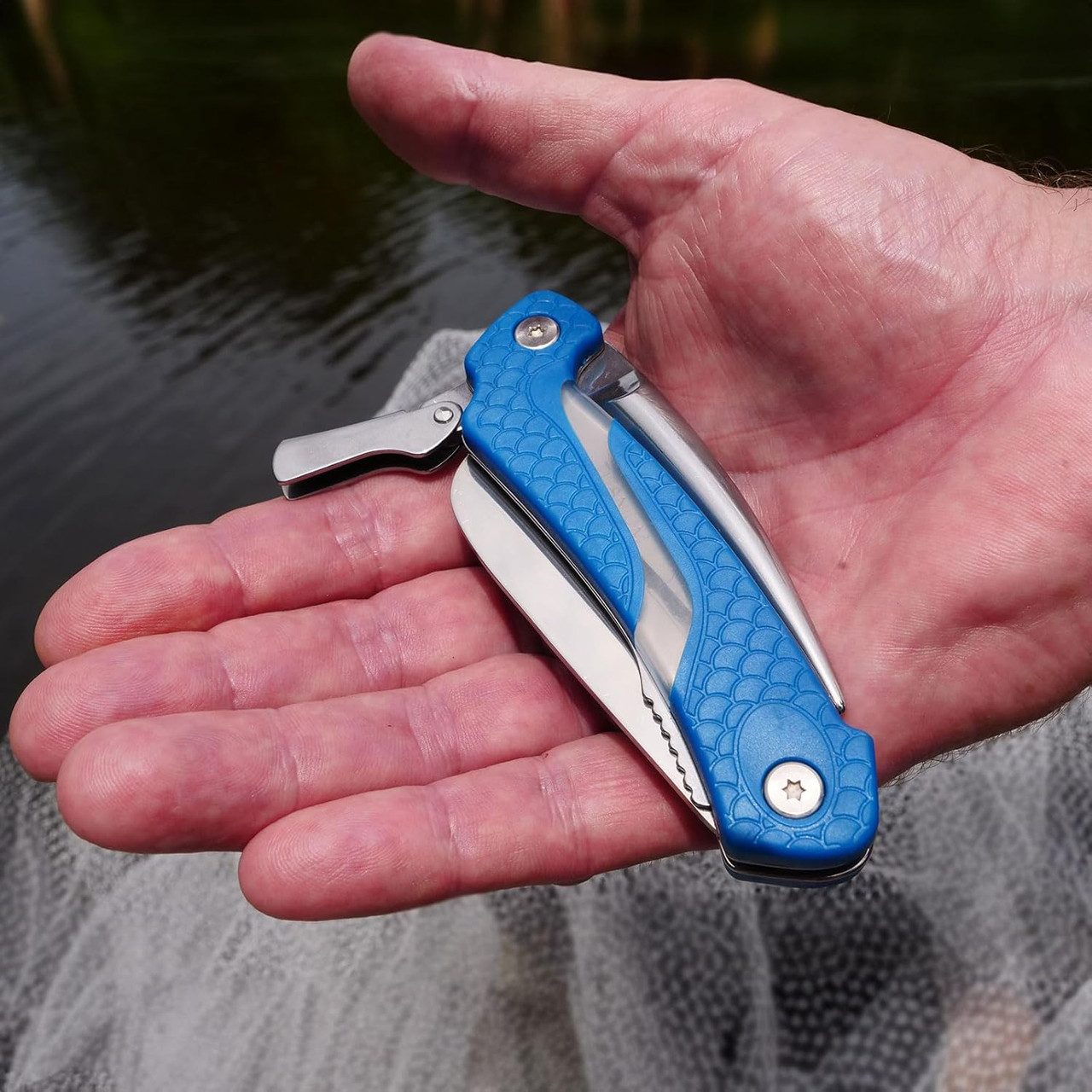 Cuda Titanium Bonded Marlin Spike Folding Knife Non-Slip Scale Pattern Grip