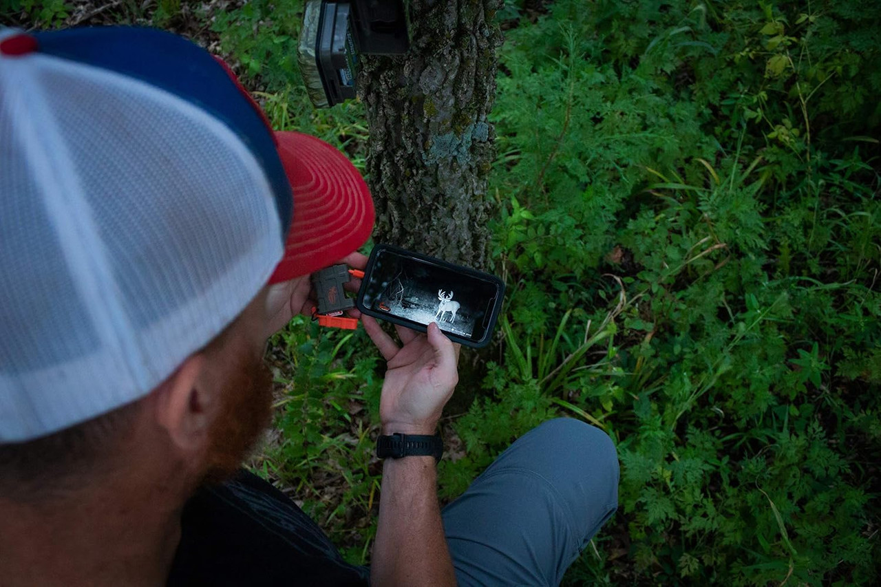 Wildgame Innovations SD Card Reader Compatible W/ Apple Devices Wildgame Innovations SD Card Reader Compatible W/ Apple Devices