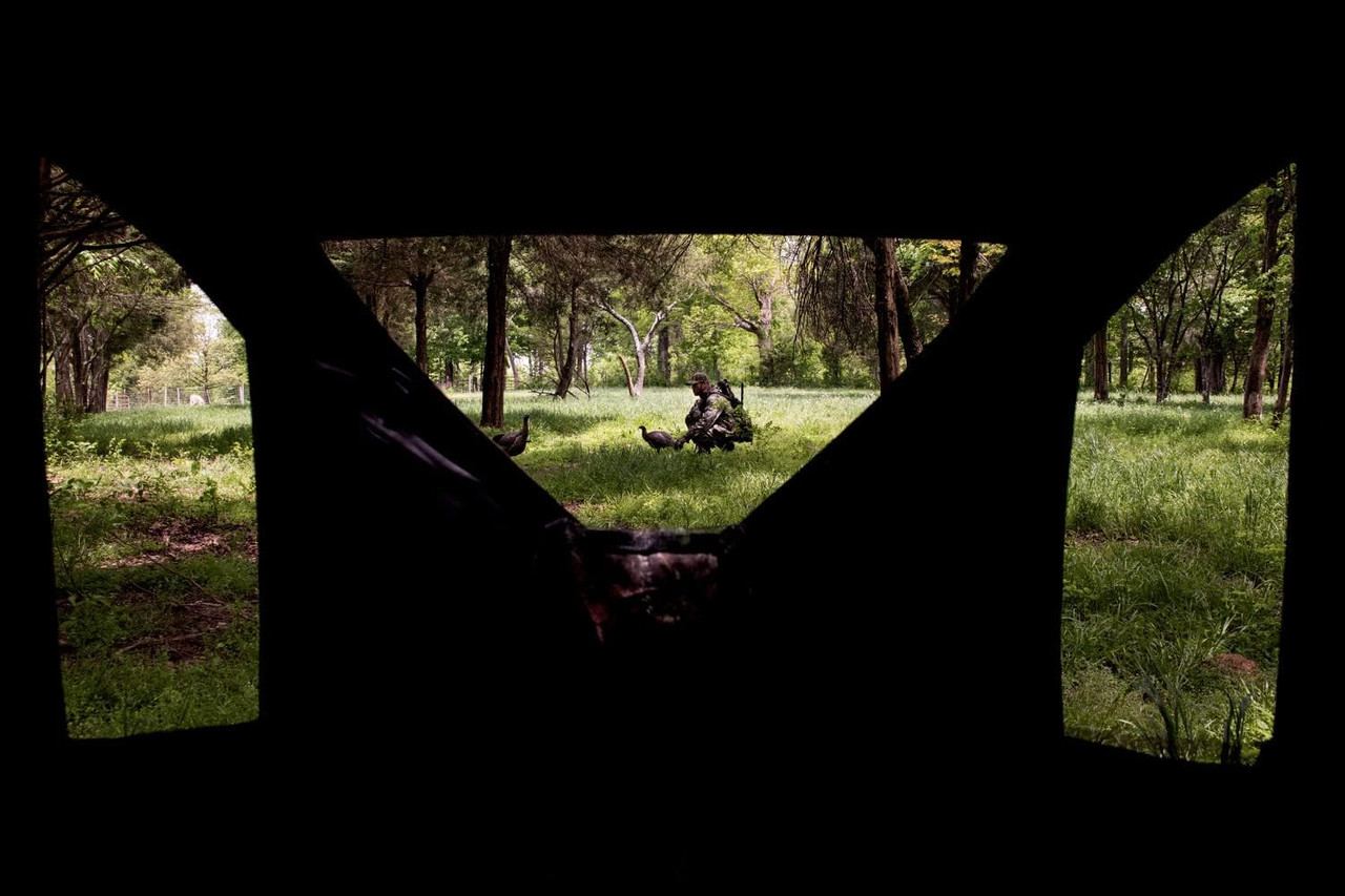 Ameristep Caretaker Ground Blind W/ Floor - Mossy Oak DNA - AMS-AMEBL3039
