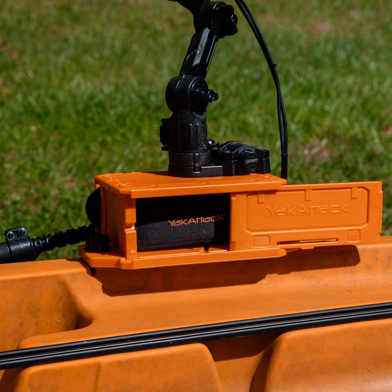 YakAttack CellBlok Battery Box & Switchblade Transducer Arm Combo Blk/Org