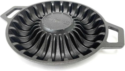 Bayou Classic Pre-Seasoned Cast Iron Shrimp Pan Holds 24 Jumbo Shrimp