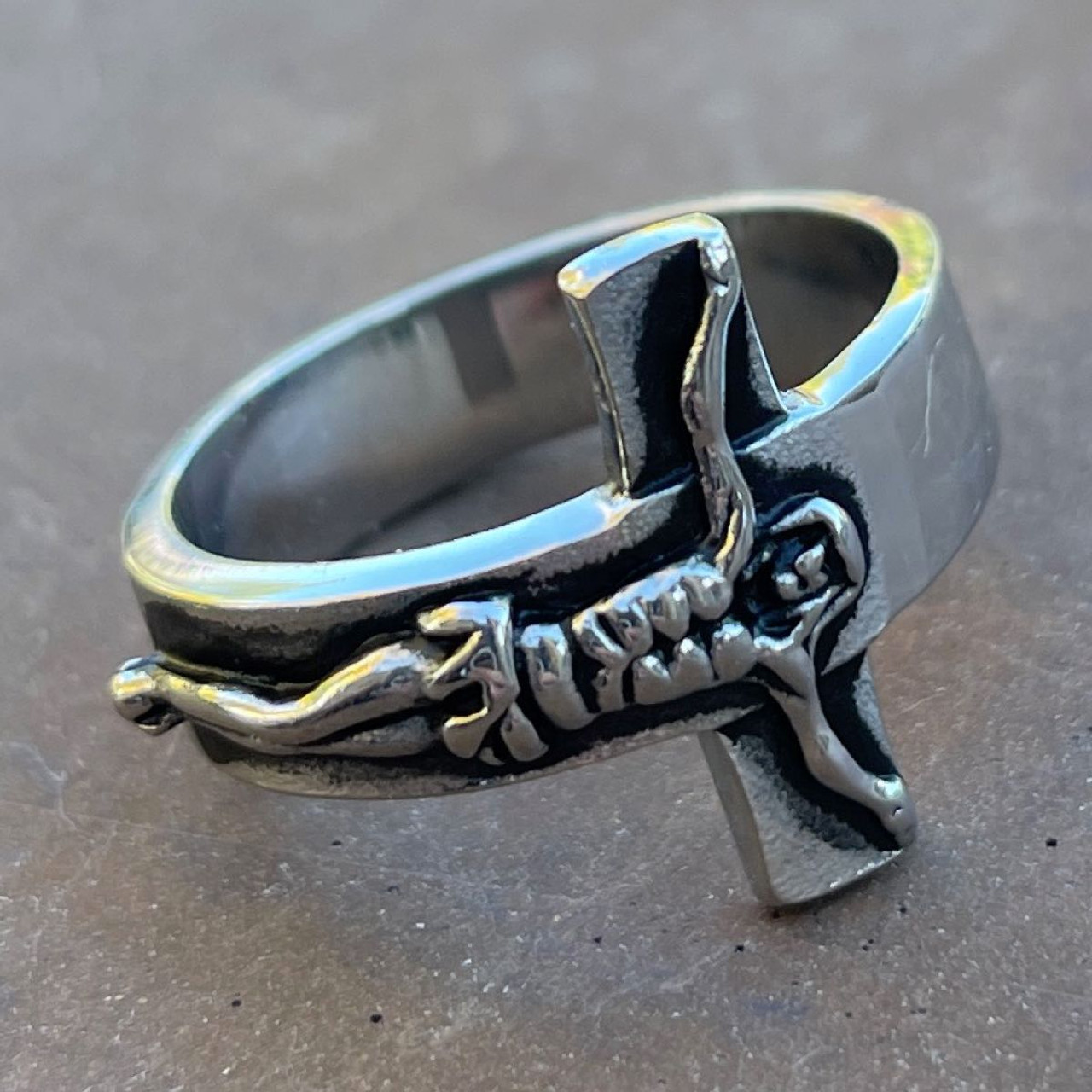 Jesus on the cross ring – Chachi Beauty Co