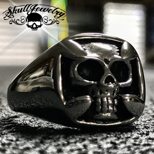 Don't Bring Me Down - Skull & Cross Ring