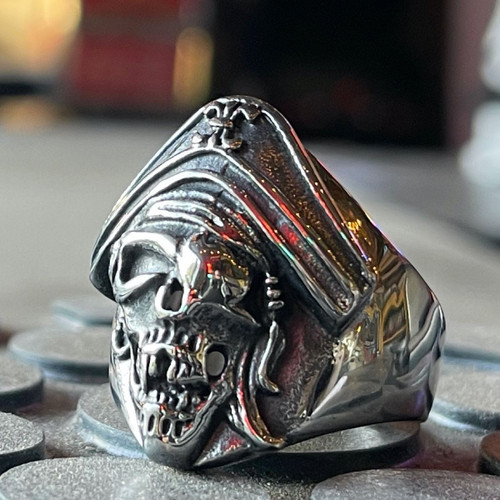 Blackbeard' Pirate Skull Ring