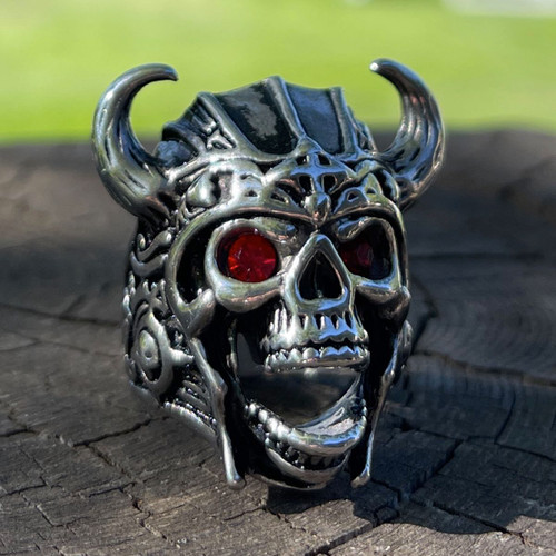'Medieval Viking Warrior' Ring w/ Horns & Red Eyes