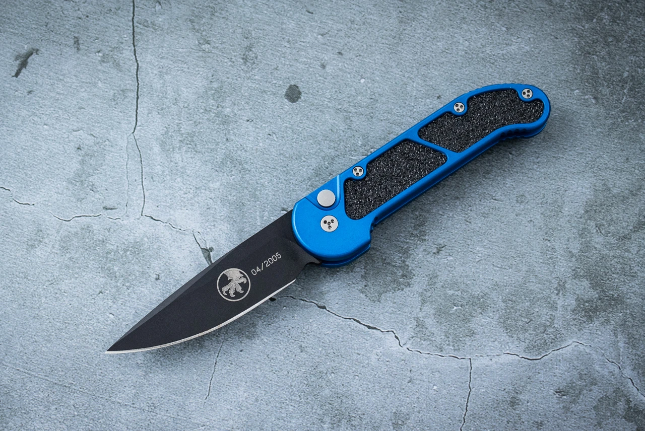 Microtech Knives Mini UMS 04/2005 Automatic Knife Black Blade w/ Blue Aluminum Handle