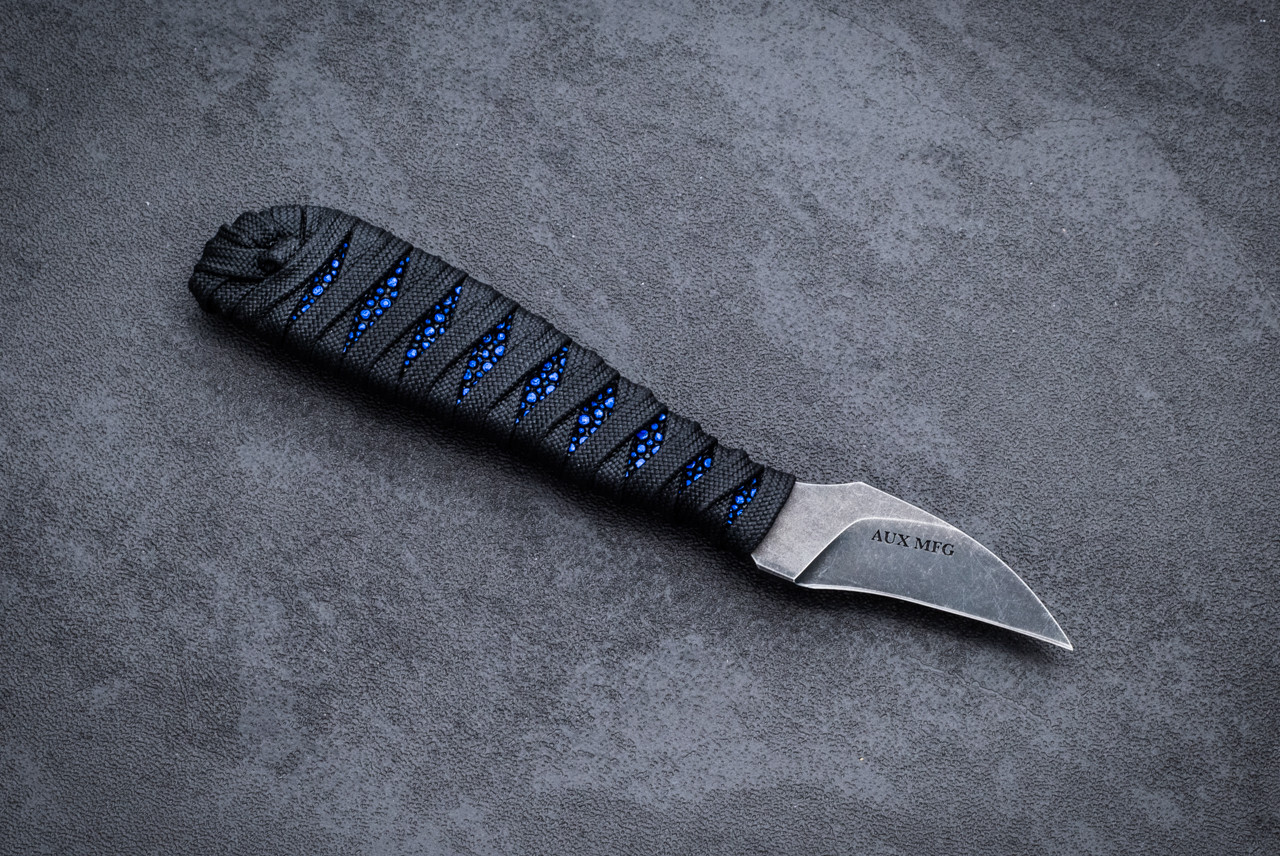 Auxiliary Manufacturing Tsume Fixed Blade Knife Black Stonewash w/ Blue Stingray / Black Paracord Wrapped Handle and Sheath