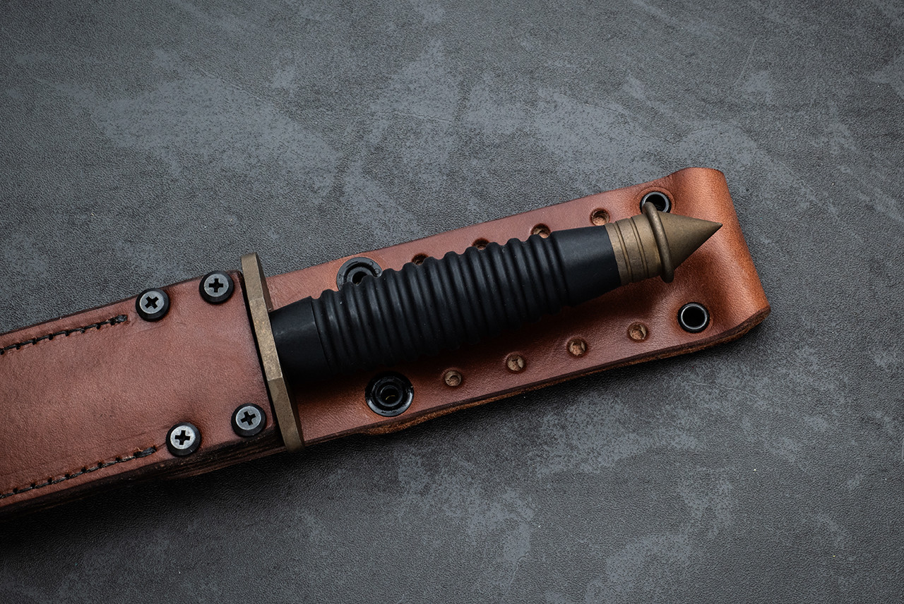 Strider V42 Dagger
