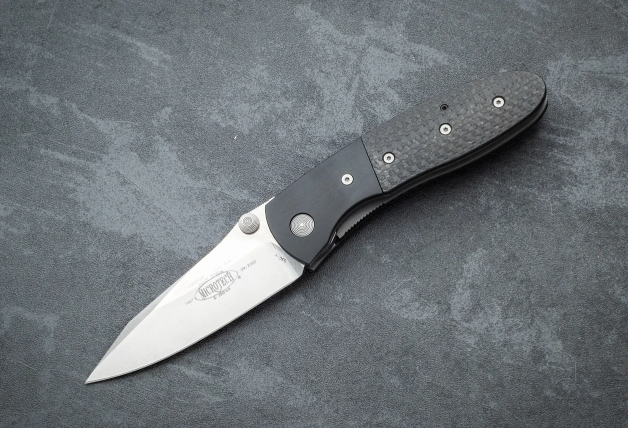 Microtech Knives Lightfoot LCC Dual Action Automatic Knife Stonewash Blade w/ Titanium Bolsters and Carbon Fiber Handles - 10/2002