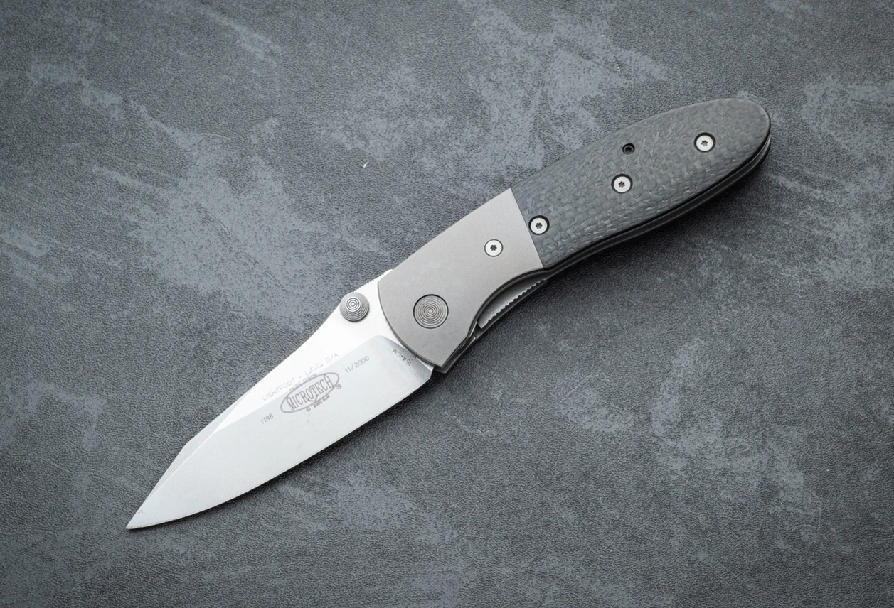 Microtech Knives Lightfoot LCC Dual Action Automatic Knife Stonewash Blade w/ Titanium Bolsters and Carbon Fiber Handles - 11/2000