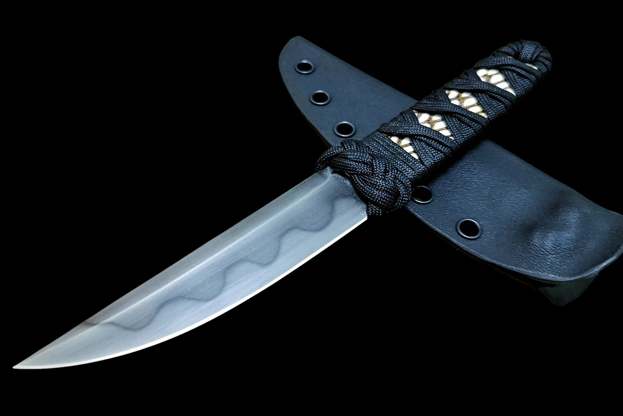 Ecos Knives 8" Custom Kwaiken Hamon Lined Blade w/ Black Turk Cobra Skin / Paracord Handle and Sheath