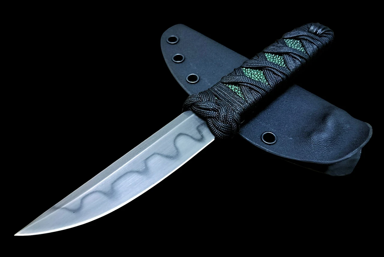 Ecos Knives 8" Custom Kwaiken Hamon Lined Blade w/ Black Turk Stingray / Paracord Handle and Sheath