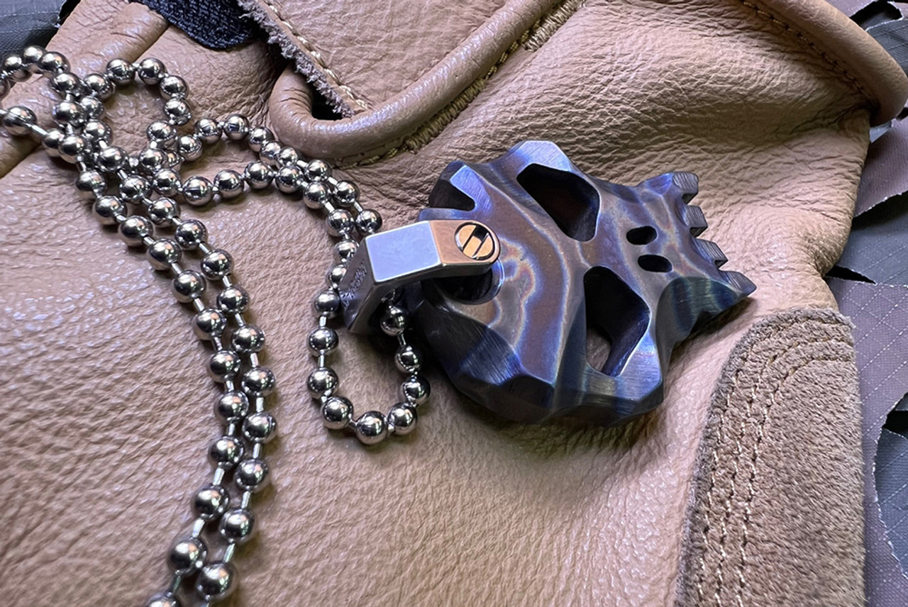 TADGEAR Ti Eye LT Abyss Skull Cave チタン製 Raidops Skull Warrior Titanium Pendant Plasma Tiger Stripe