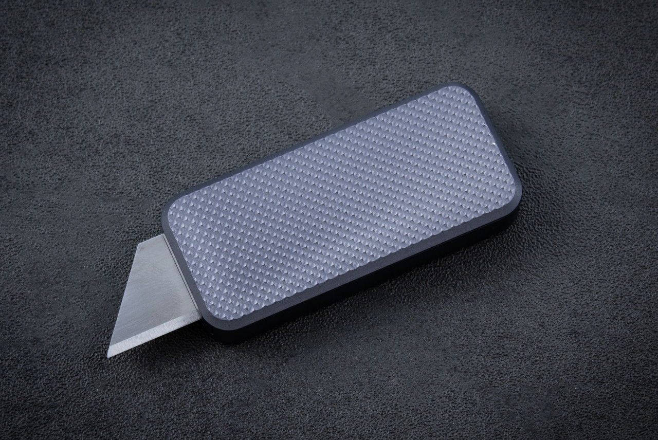 Rivery MFG CadLabCNC Collaboration Zero Utility Knife USA Made Knurl Pattern Gun Metal Gray Anodized Aluminum Handle w/ Lanyard Hole