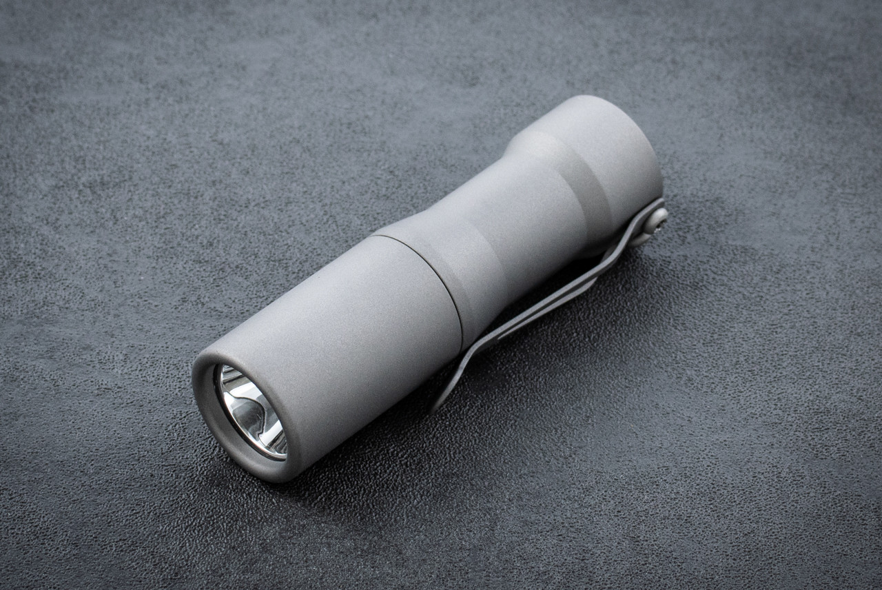 CWF Custom Flashlights Arcadian Titanium Stonewashed - 4500K