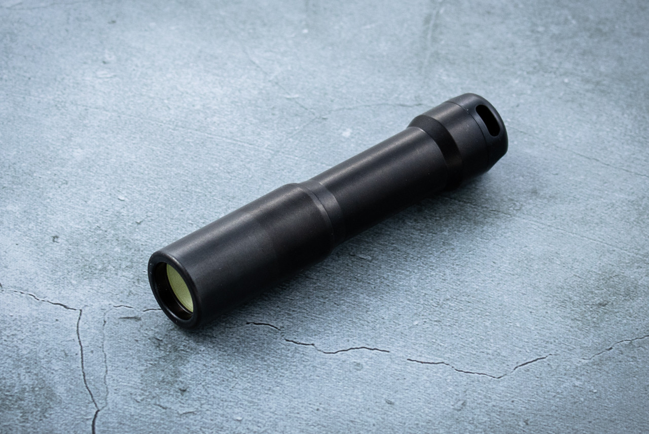 CWF Custom Flashlights Atom Black DLC Aluminum - 5000K