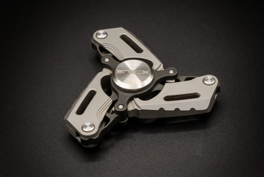 Custom Knife Factory Pepyakka S ハンドスピナー Custom Knife Factory / SNECX Collaboration Pepyakka S Fidget