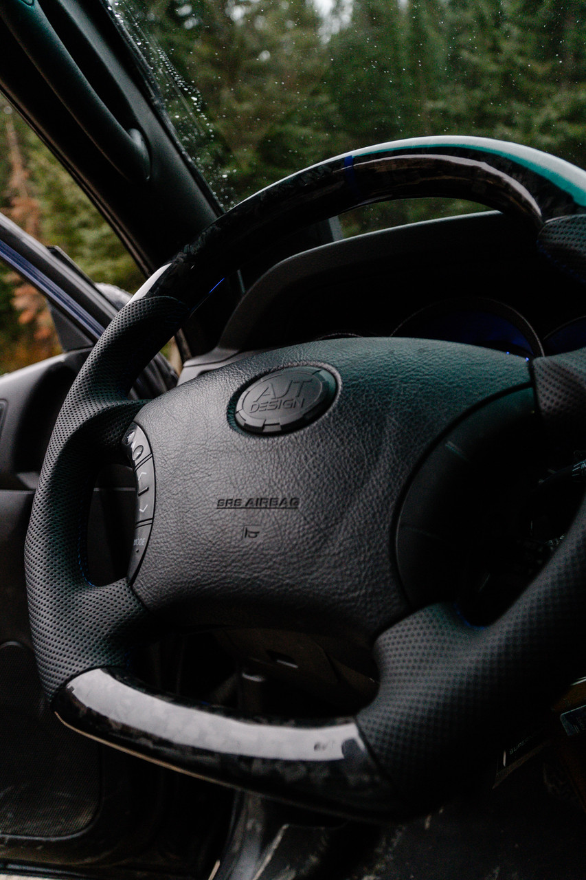 Aftermarket steering wheel upgrade for 4th gen Toyota 4Runner