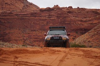 4Runner trail driving in Southern Utah red sand terrain