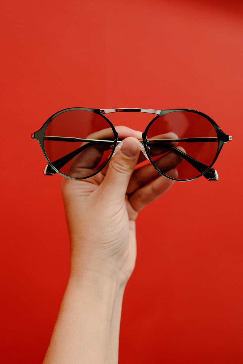Bluff Titanium Aviator