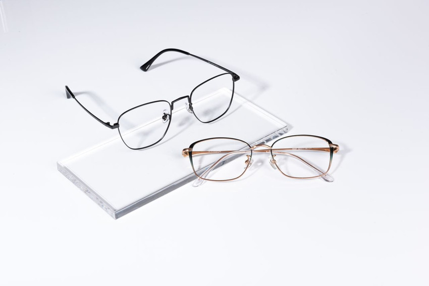 Compendium Browline Readers