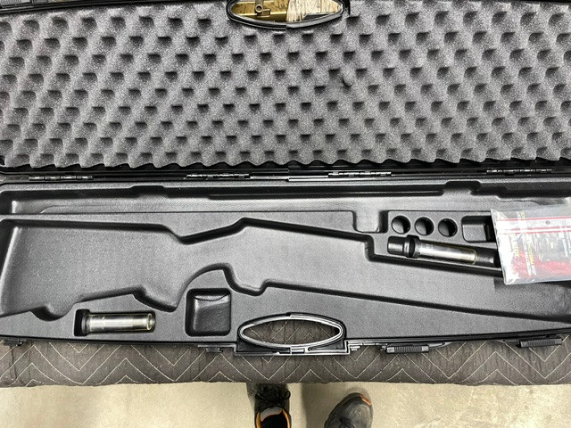 Used UNFIRED Browning Maxus II Wicked Wing 12 Gauge 3.5" 28" w/Branded Hard Case and Chokes