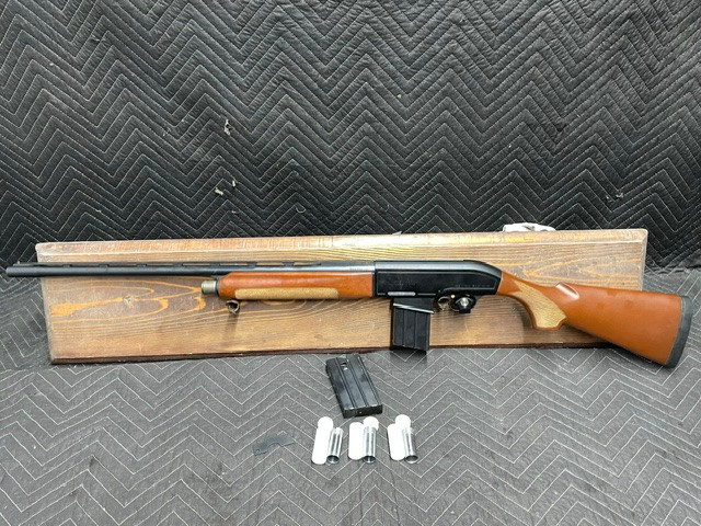 Used Norinco 1000 12 Gauge 2 3/4" 26"  Semi Auto w/2Mags and Chokes
