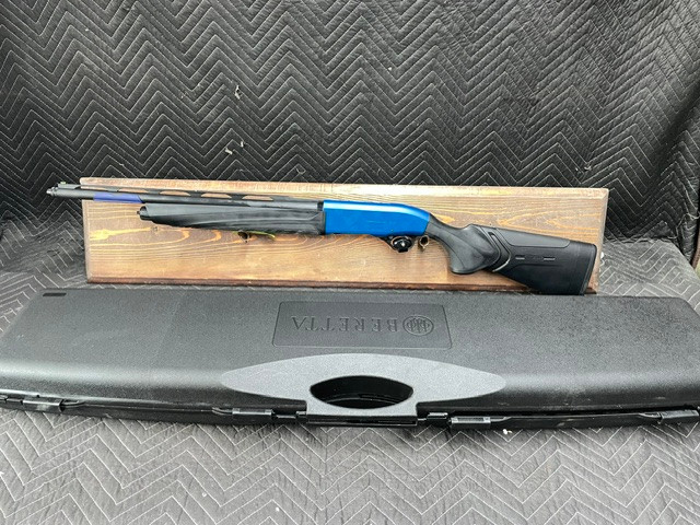 Used Beretta 1301 Comp 12 Gauge 3" 21" w/ Branded Hard Case & Chokes