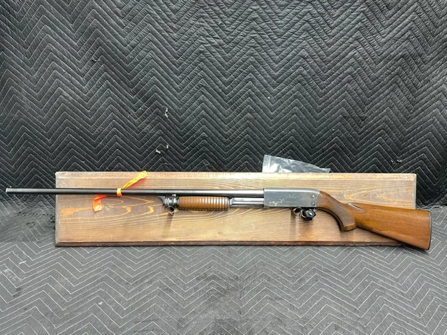 Used Ithaca 37 Featherlight 12 Gauge 2 3/4" 30" Fixed Full *Couple Cracks in Stock that were repaired previously*