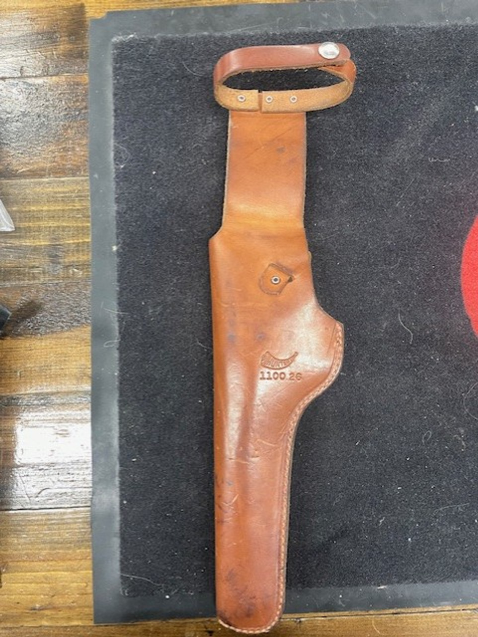 Used Hunter Company Leather Snap-Off Belt Holster (1100 Series) RIGHT HAND