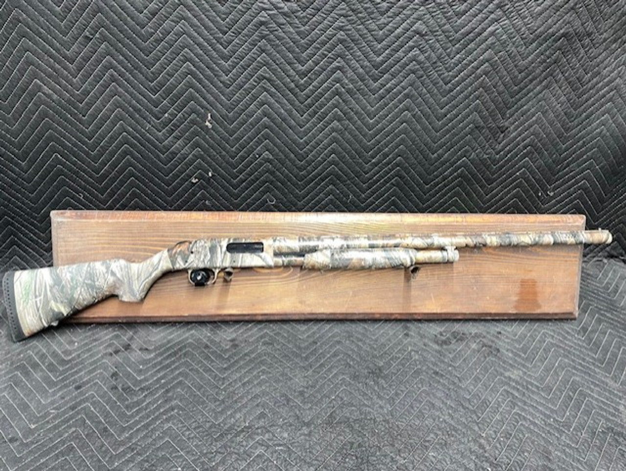 Used Mossberg 500 12 Gauge 3" 28" Ported Barrel Real Tree Camo