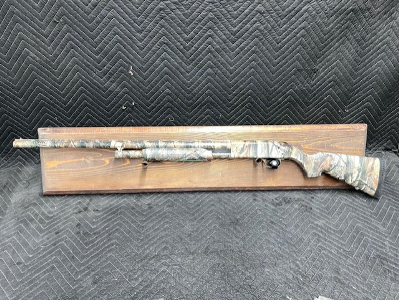 Used Mossberg 500 12 Gauge 3" 28" Ported Barrel Real Tree Camo